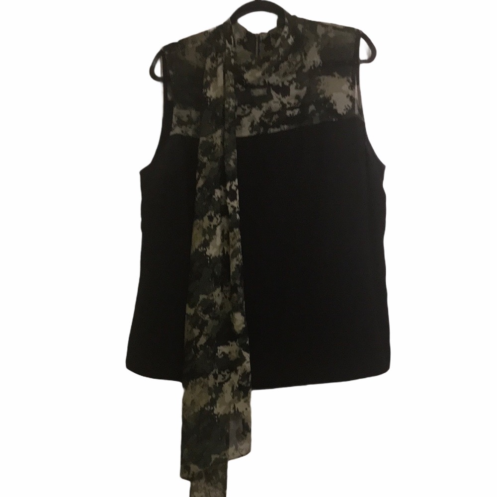 EUC 6TH & LN Camo and Black Top w Scarf 20